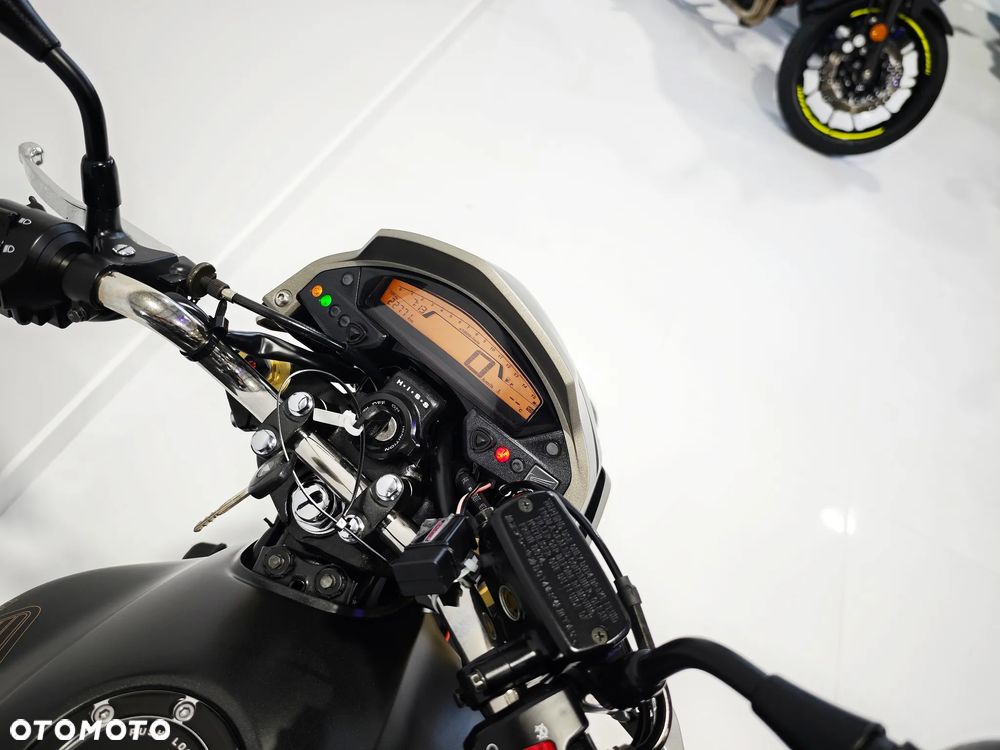 Honda Hornet - 5