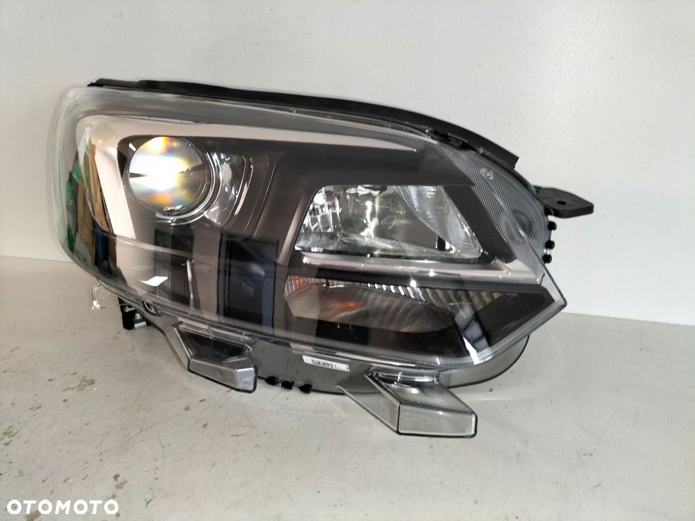 lampa przednia reflektor prawy opel zafira d 19- vivaro c 19- xenon - 2