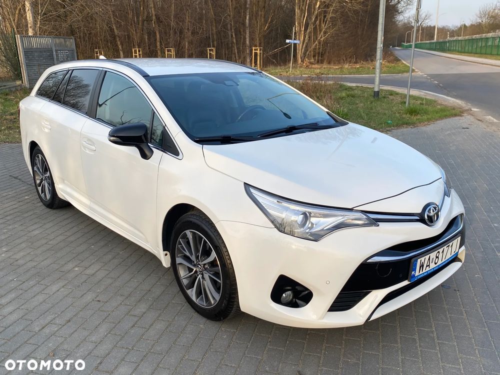 Toyota Avensis 1.8 Premium MS - 7