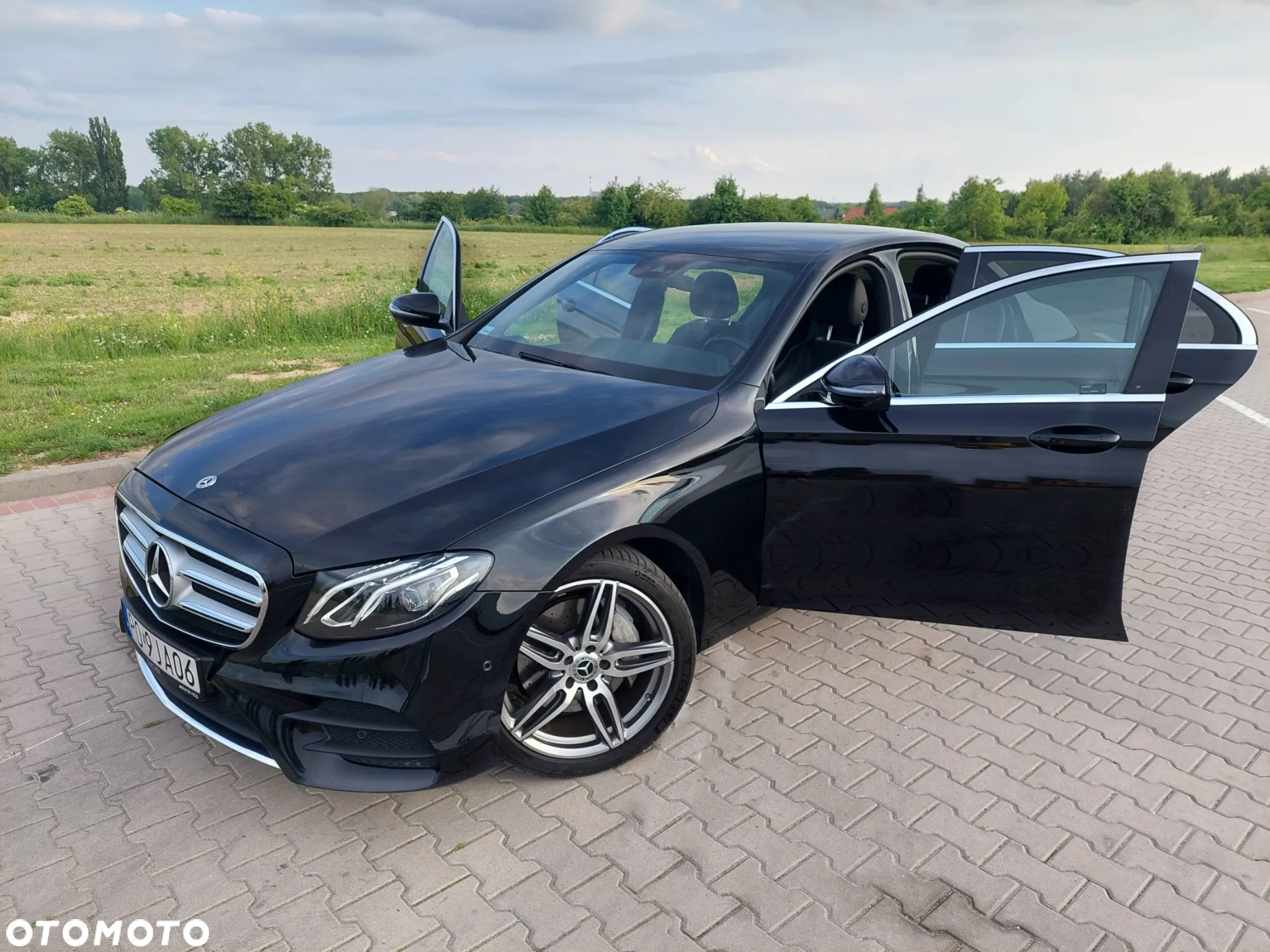 Mercedes-Benz Klasa E 220 d 4-Matic 9G-TRONIC - 20