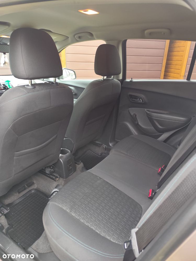 Chevrolet Trax 1.6 LS - 36