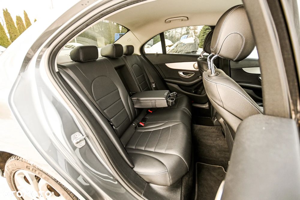 Mercedes-Benz Klasa C 180 (BlueTEC) d 7G-TRONIC - 35