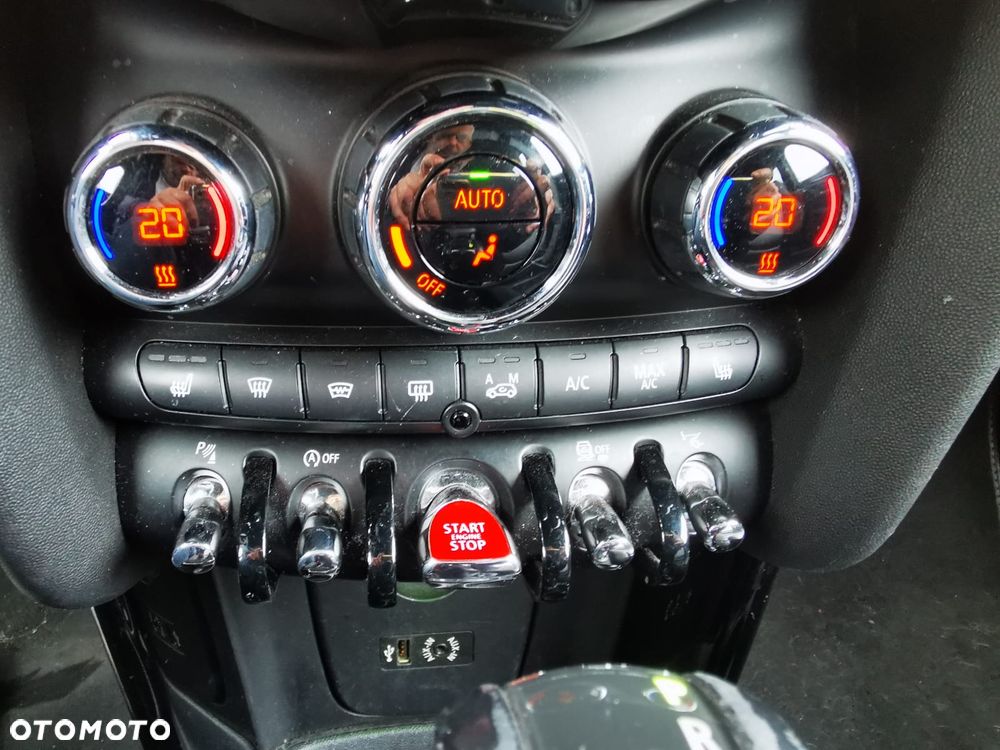 MINI Cooper Standard - 30