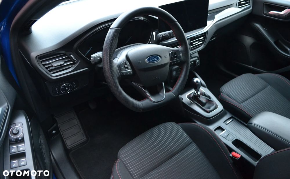 Ford Focus 1.0 EcoBoost Start-Stopp-System ST-LINE - 5