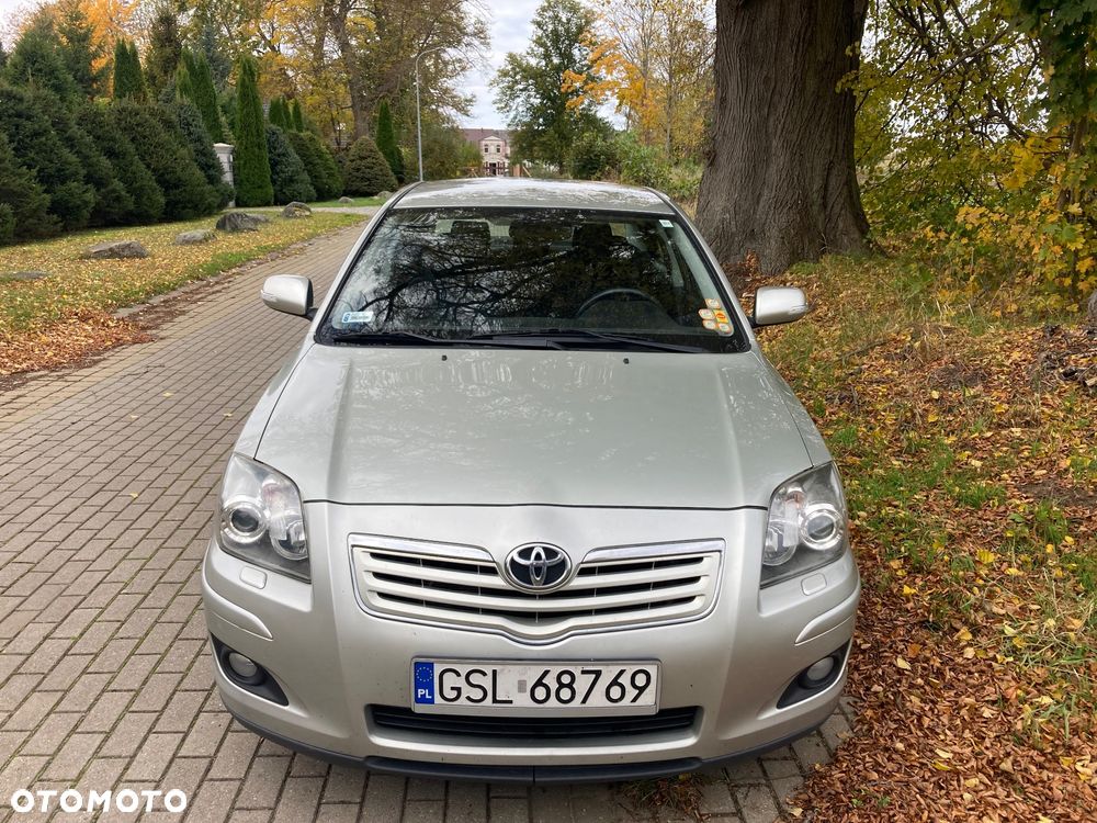 Toyota Avensis 1.8 VVT-i Sol - 4