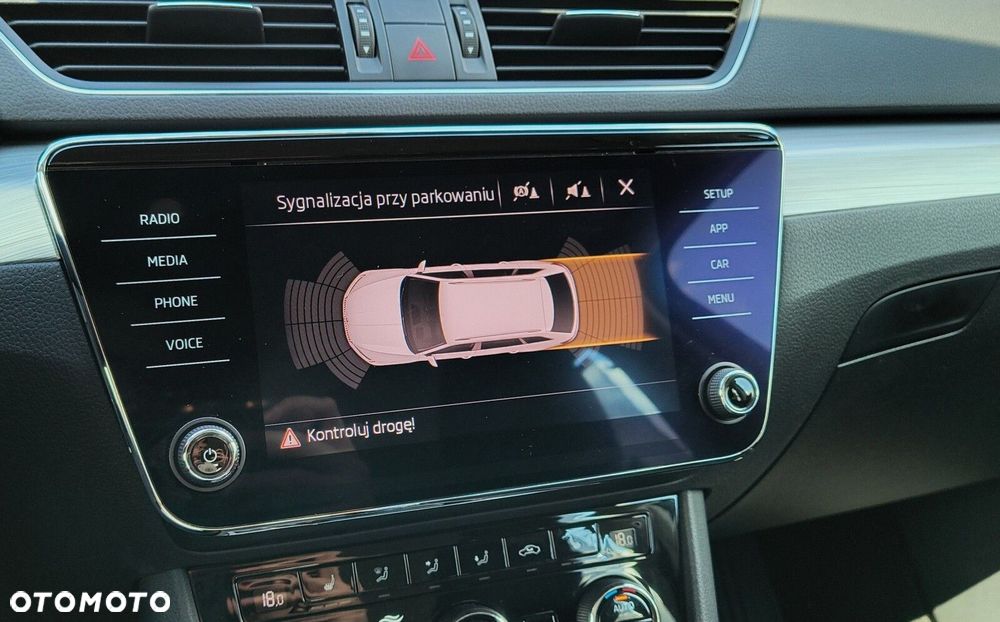 Skoda Superb 2.0 TDI SCR Ambition DSG - 19