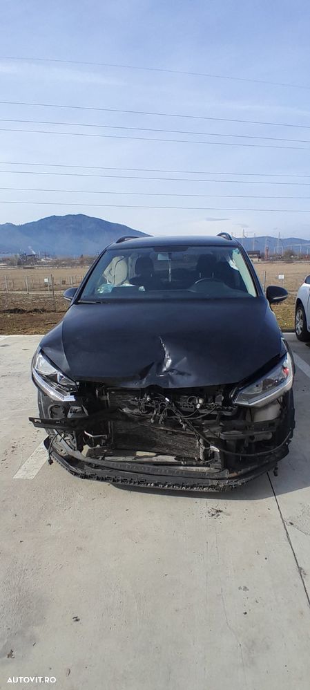 Dezmembram VW Touran 2 2.0 TDI DFGB - 3