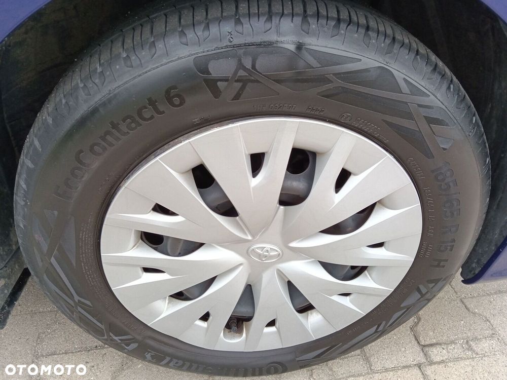 Toyota Yaris 1.5 Comfort - 24
