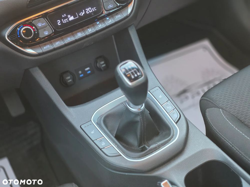 Hyundai i30 1.6 D Comfort - 20