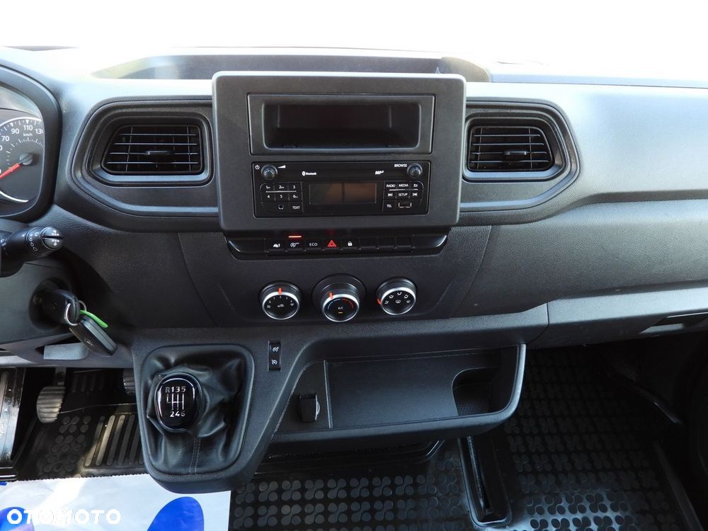 Renault MASTER SKRZYNIA 8 PALET TEMPOMAT LEDY BLIŹNIACZE KOŁA KLIMATYZACJA  165KM - 28