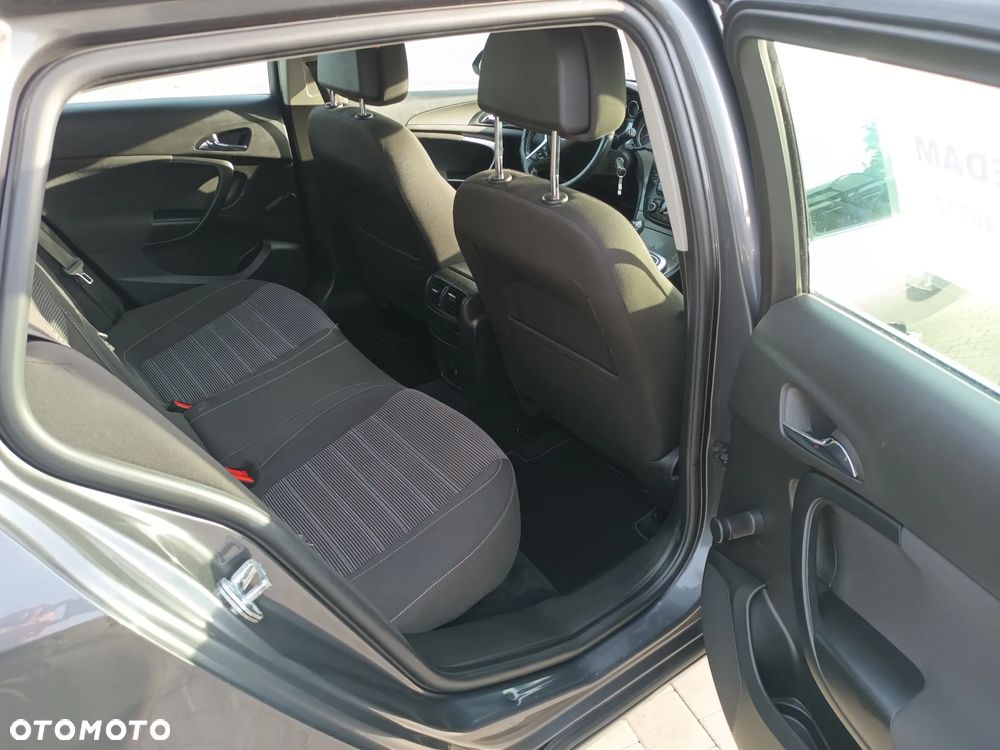 Opel Insignia 2.0 CDTI - 11