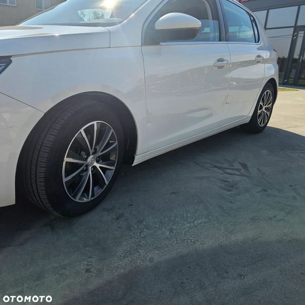 Peugeot 308 - 4