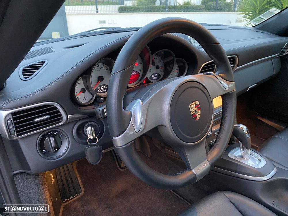 Porsche 911 Série F - 25