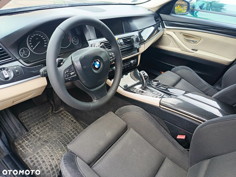 BMW Seria 5 520d Luxury Line - 12