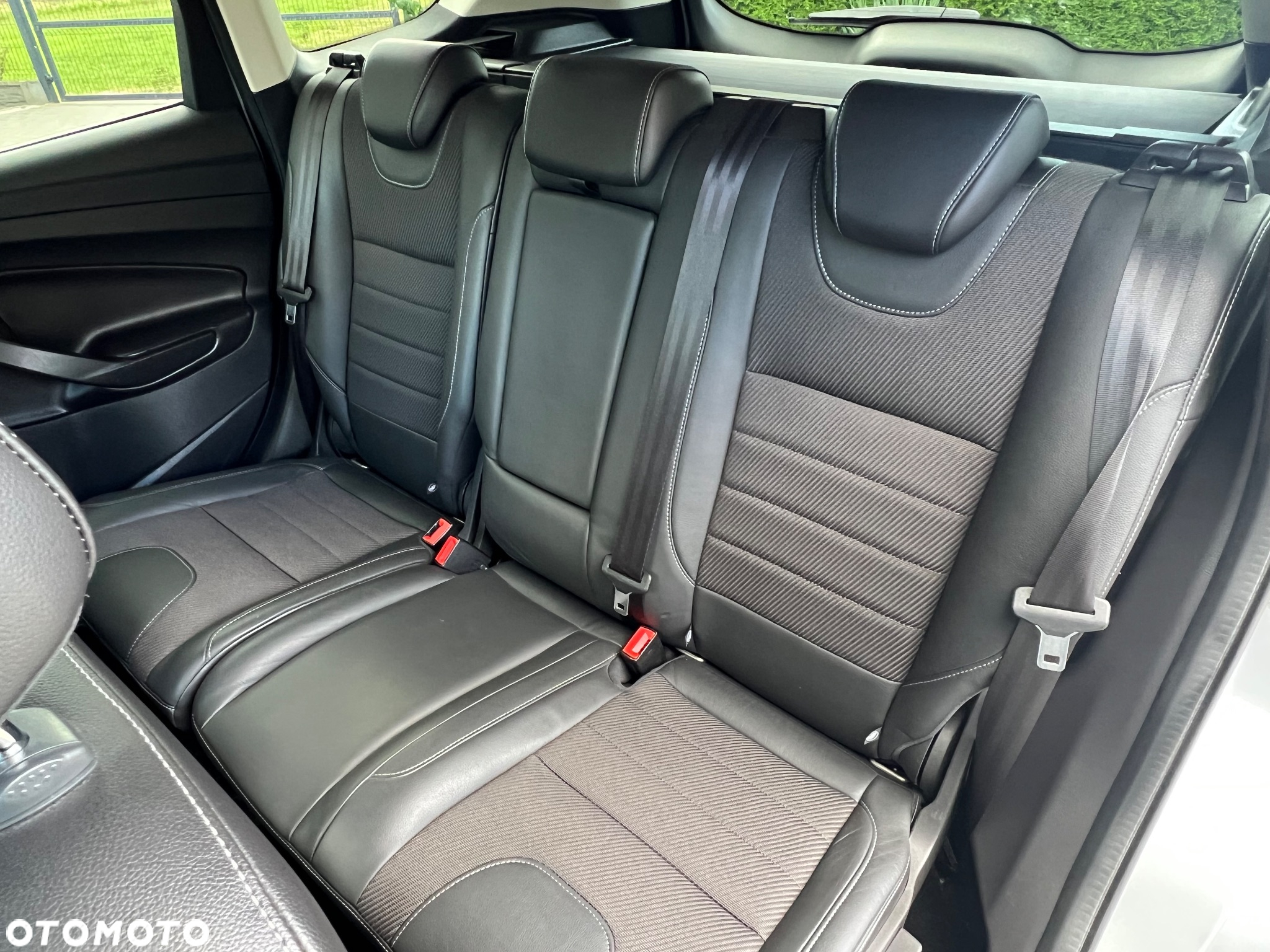 Ford Kuga 1.6 EcoBoost 2x4 Titanium - 28