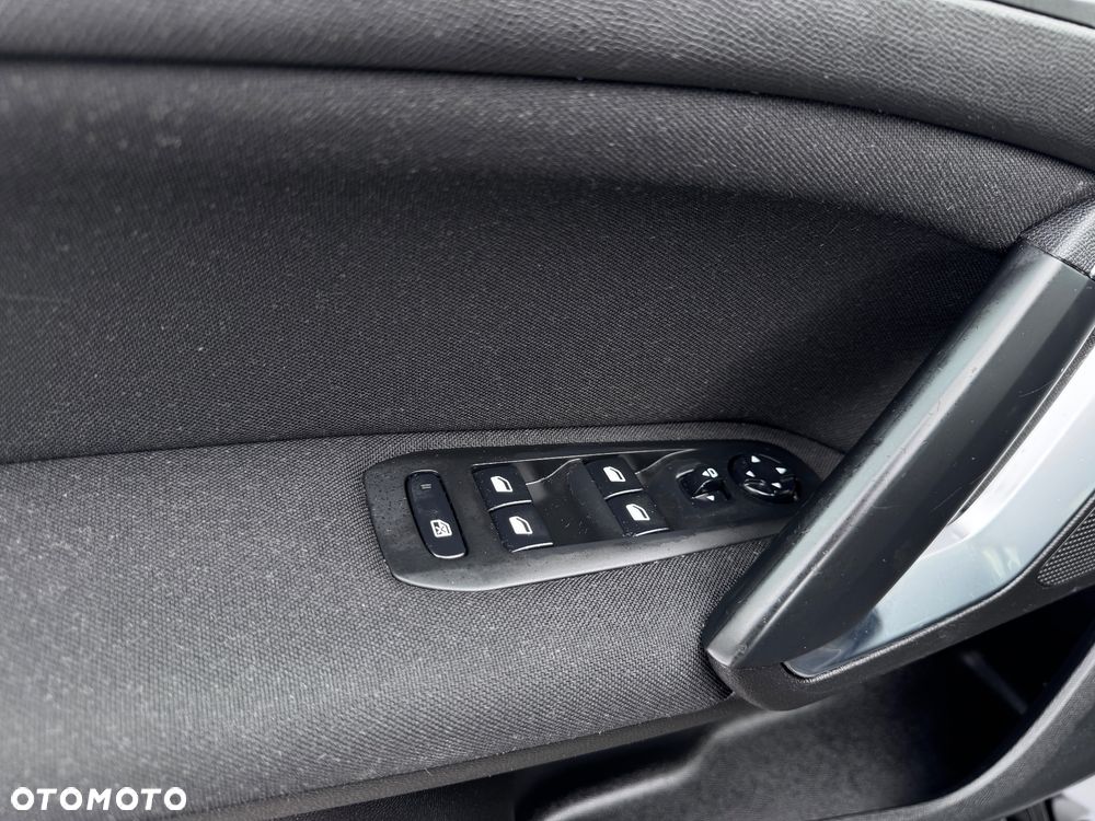 Peugeot 308 PureTech 130 GPF Stop & Start Active Business-Paket - 24