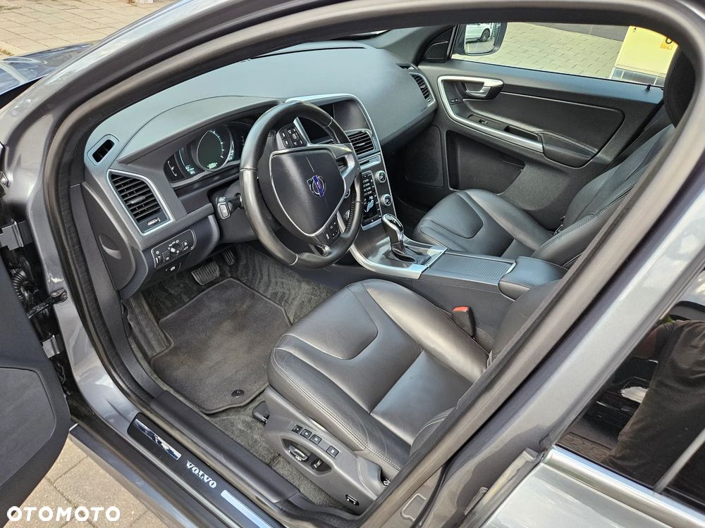 Volvo XC 60 D3 Geartronic Momentum - 10