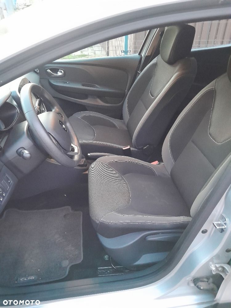 Renault Clio - 8
