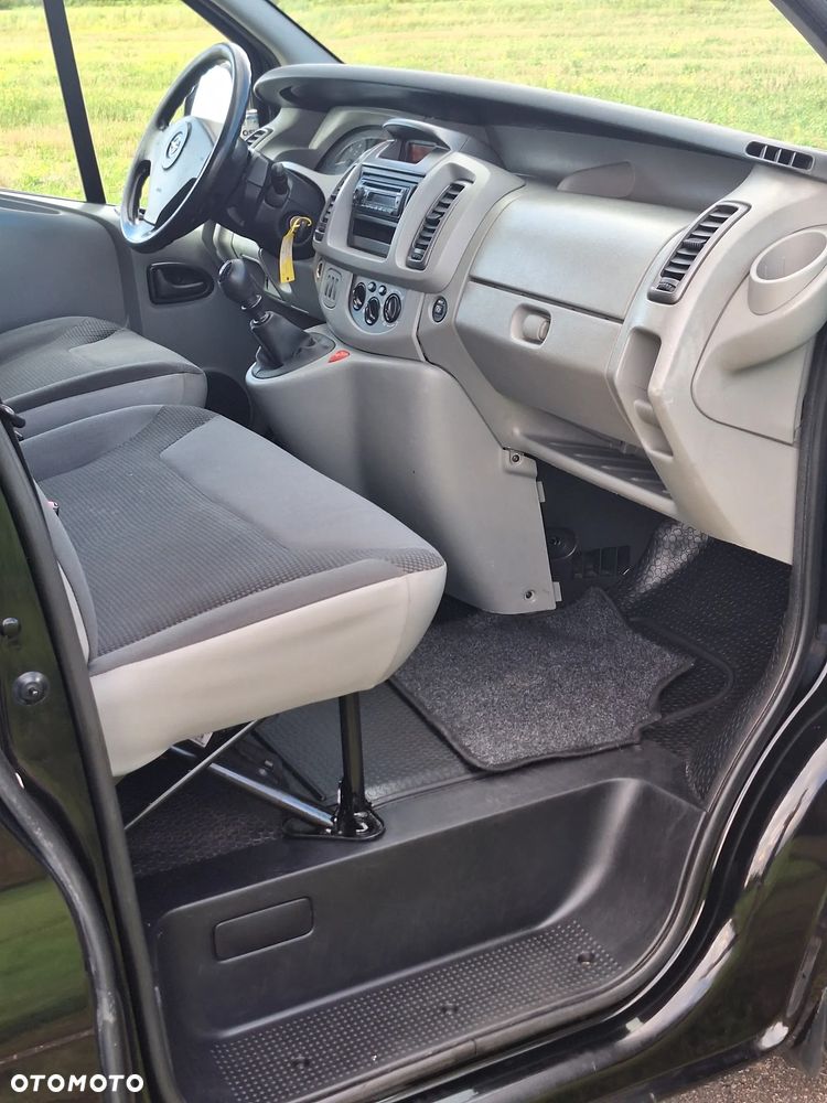 Opel Vivaro - 31
