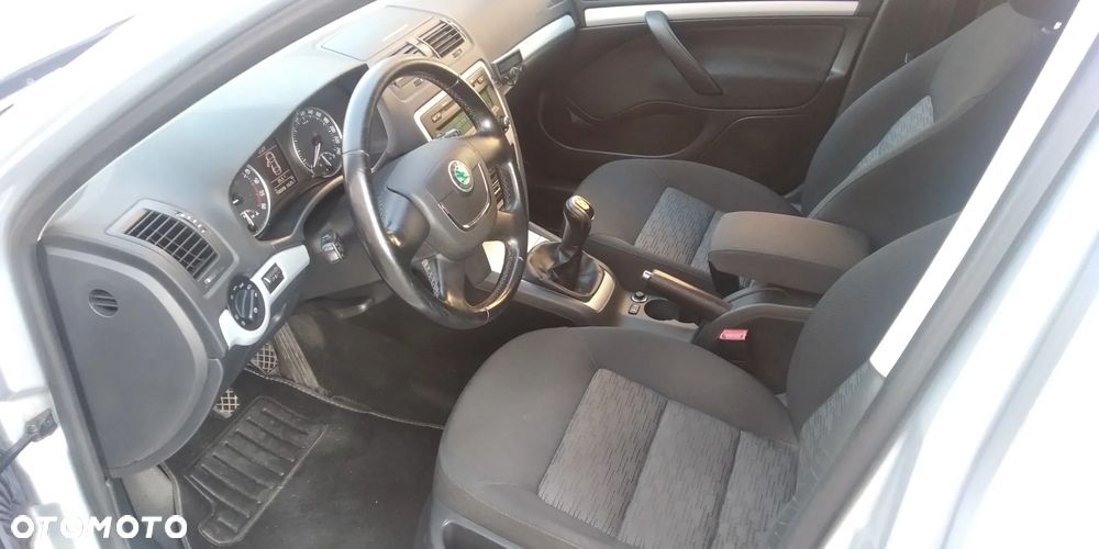 Skoda Octavia 2.0 TDI Ambiente - 19