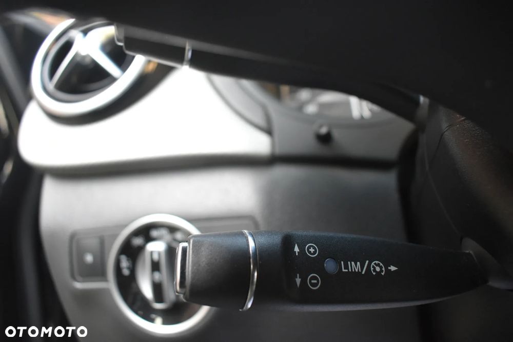 Mercedes-Benz Klasa B 180 (BlueEFFICIENCY) - 21