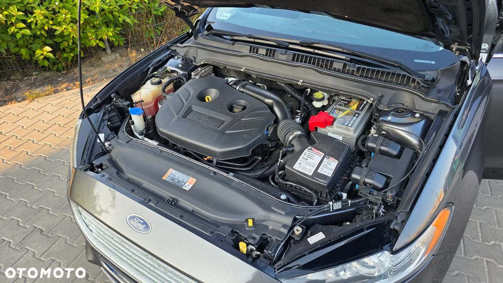 Ford Fusion 2.0 EcoBoost Titanium - 28