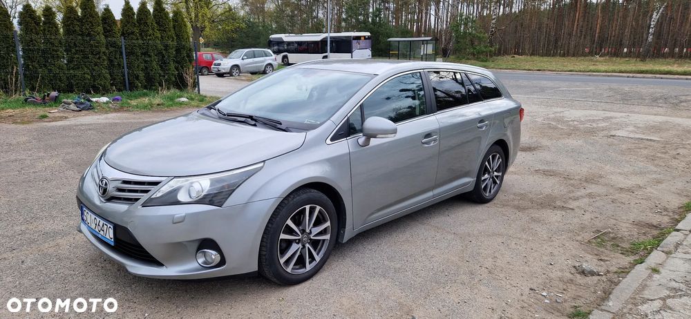 Toyota Avensis 1.8 Premium EU5 - 1