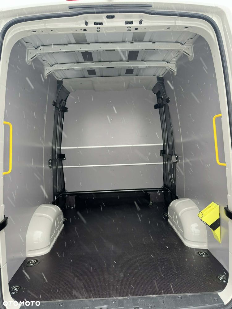 Volkswagen Crafter - 10