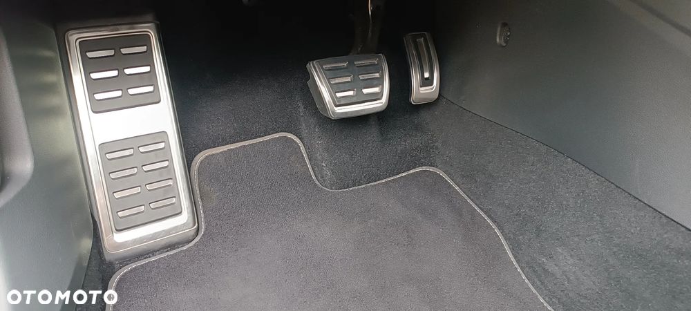 Volkswagen Golf - 14