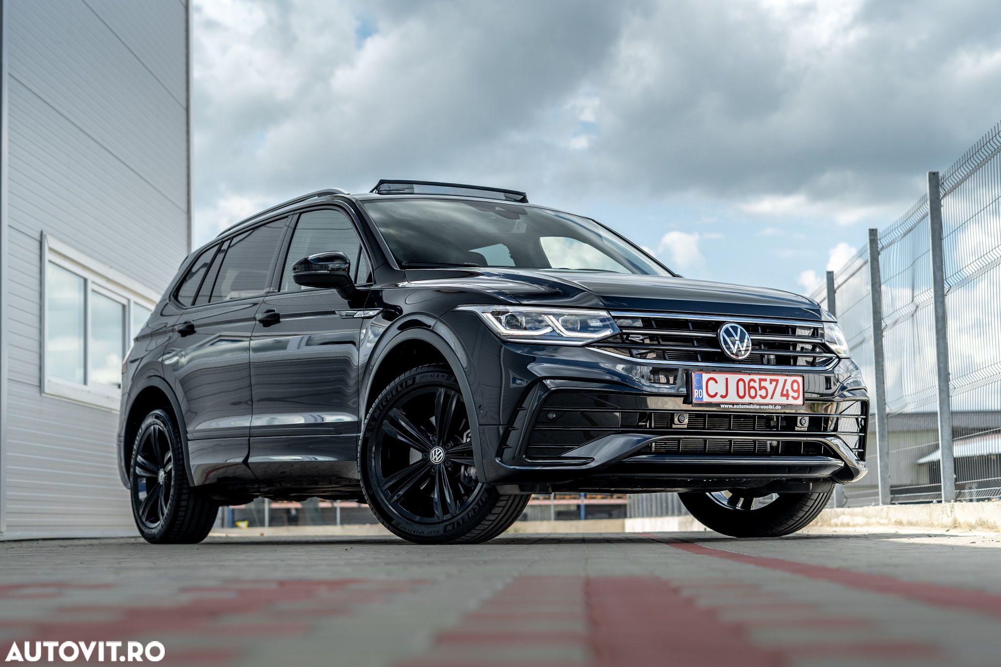 Volkswagen Tiguan Allspace 2.0 TDI SCR 4Motion DSG R-Line - 1