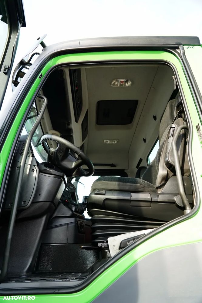 Mercedes-Benz OCS 3240 / 8x4 / LIVRARE - 7,2 M / + HIAB 211 HDS / RADIOCOMANDĂ / ROTATOARE / FURCĂ / PUNCT DE RIDICARE / EURO 6 - 25