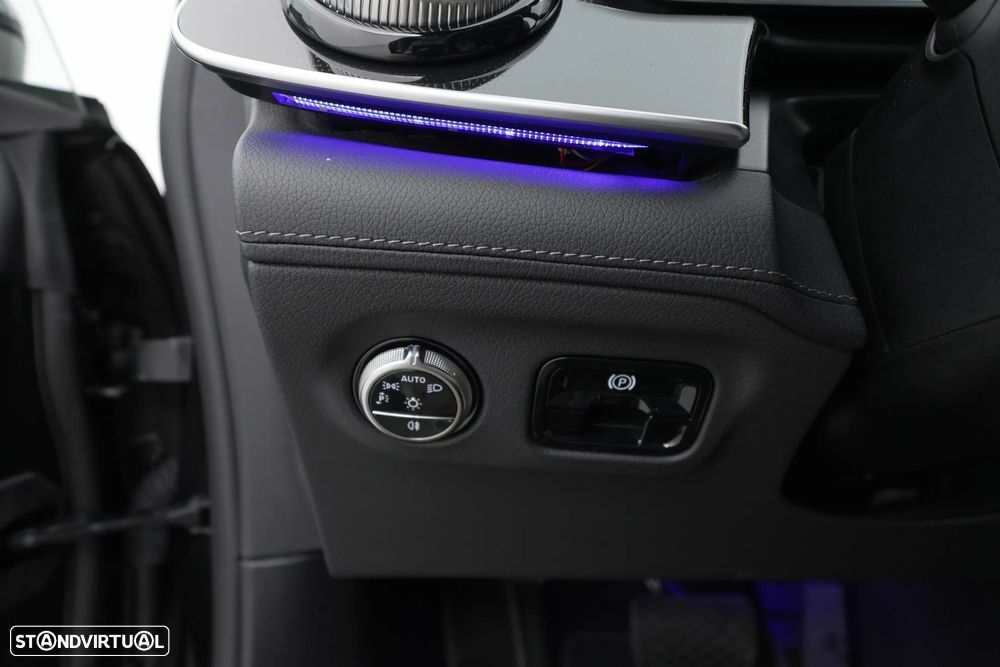 Mercedes-Benz EQE 300 Electric Art - 23
