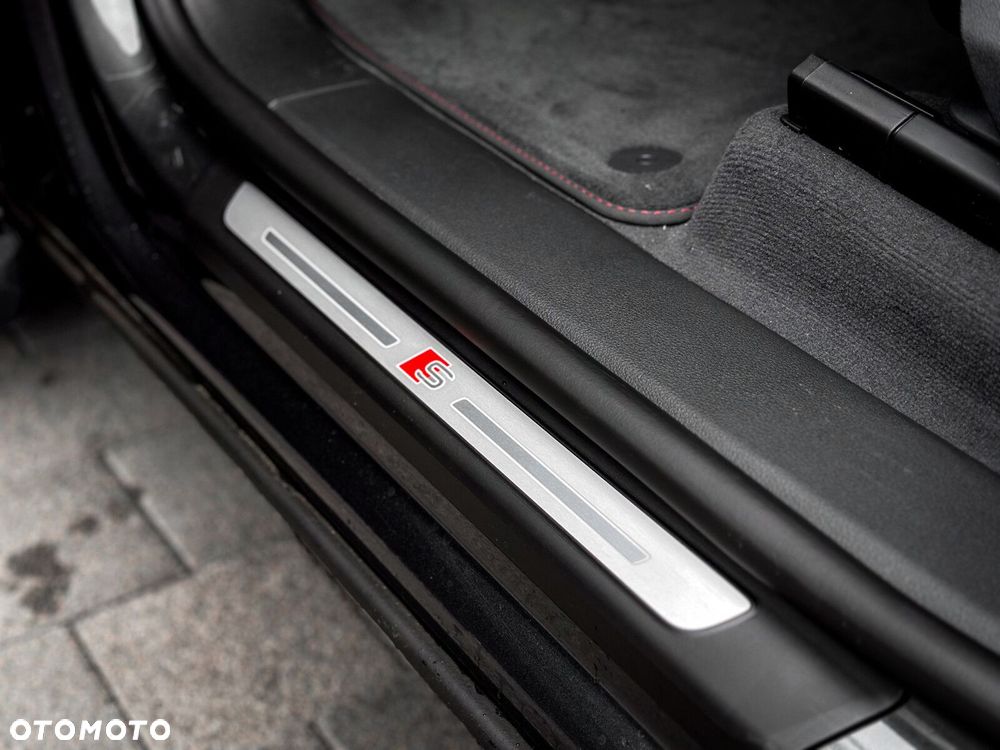 Audi Q8 - 17