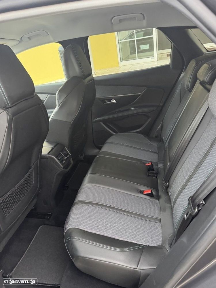 Peugeot 3008 1.2 PureTech Allure EAT8 - 47