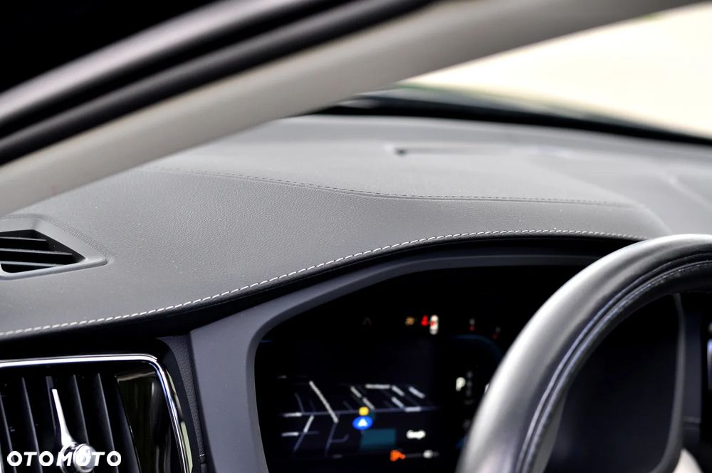 Volvo XC 60 B5 D AWD Geartronic Inscription - 30