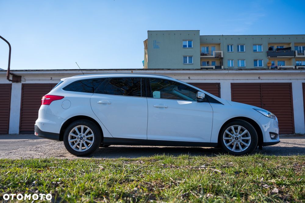 Ford Focus 1.0 EcoBoost Titanium - 3