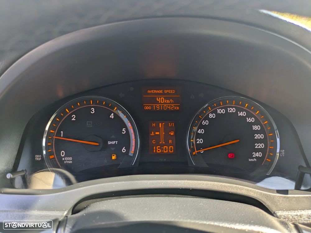 Toyota Avensis SW 2.0 D-4D Premium Sport+GPS - 11