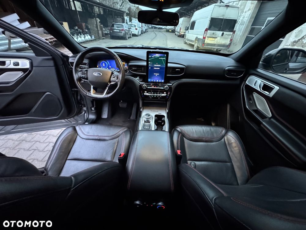 Ford Explorer - 5