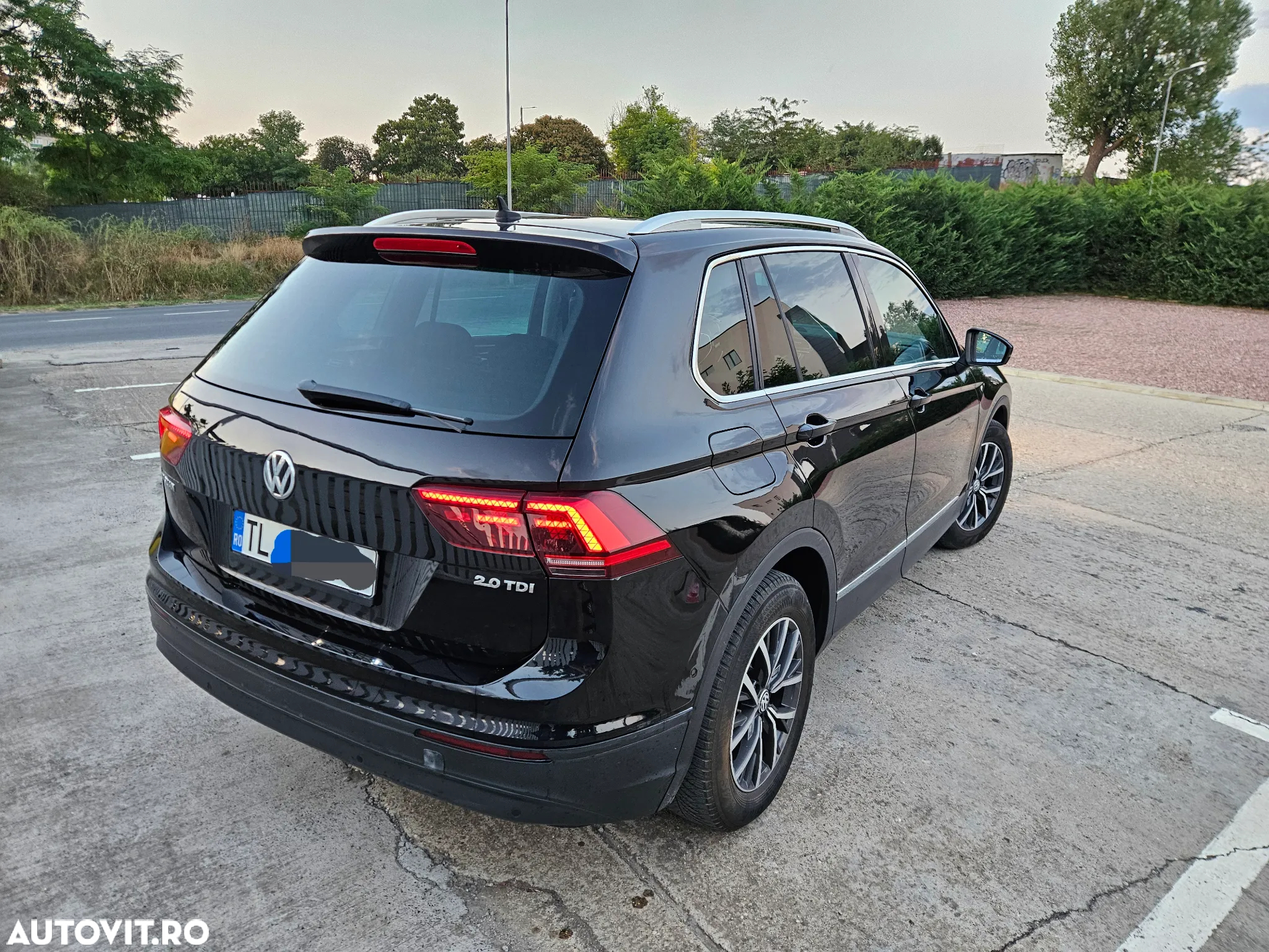 Volkswagen Tiguan 2.0 TDI SCR DSG ACTIVE - 3
