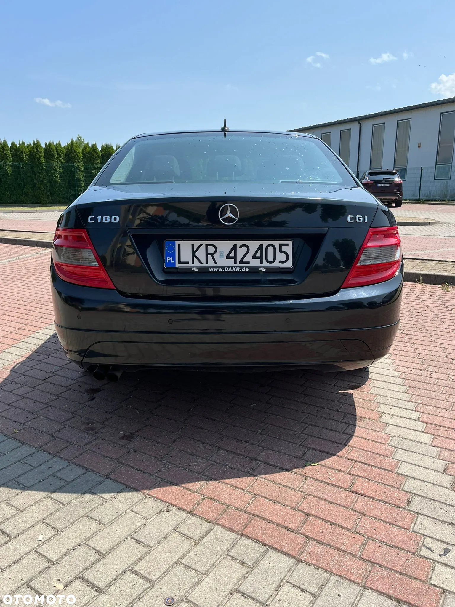 Mercedes-Benz Klasa C 180 CGI BlueEff Classic - 3