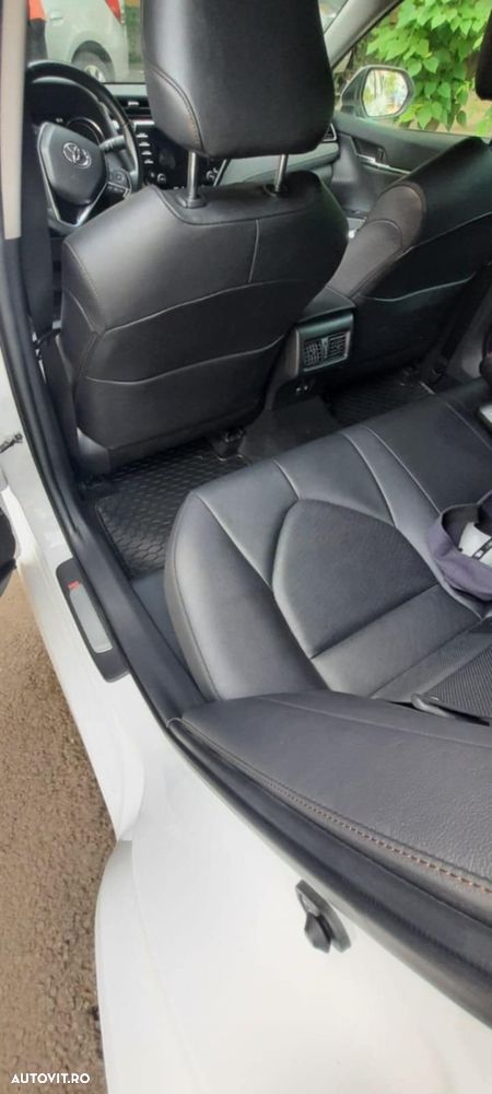 Toyota Camry 2.5 Exclusive - 9