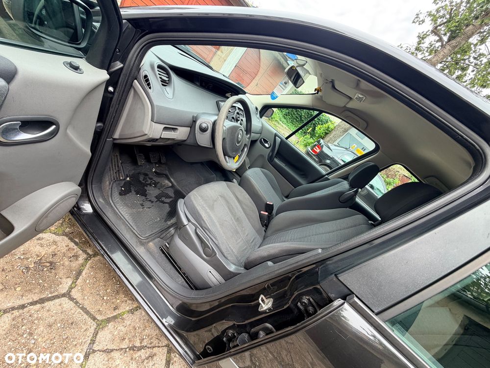 Renault Scenic 1.6 16V Infinity - 13