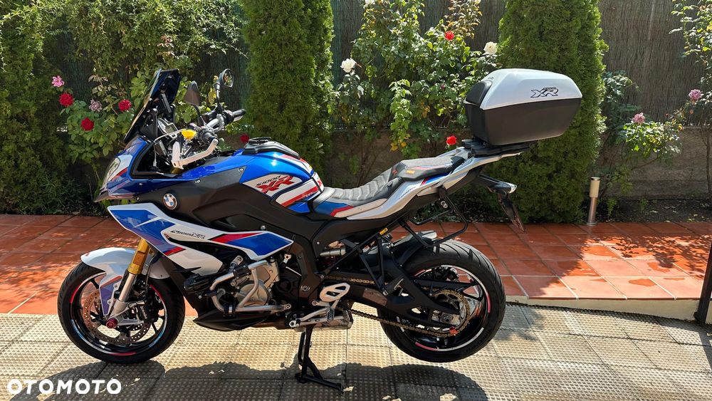BMW XR - 1