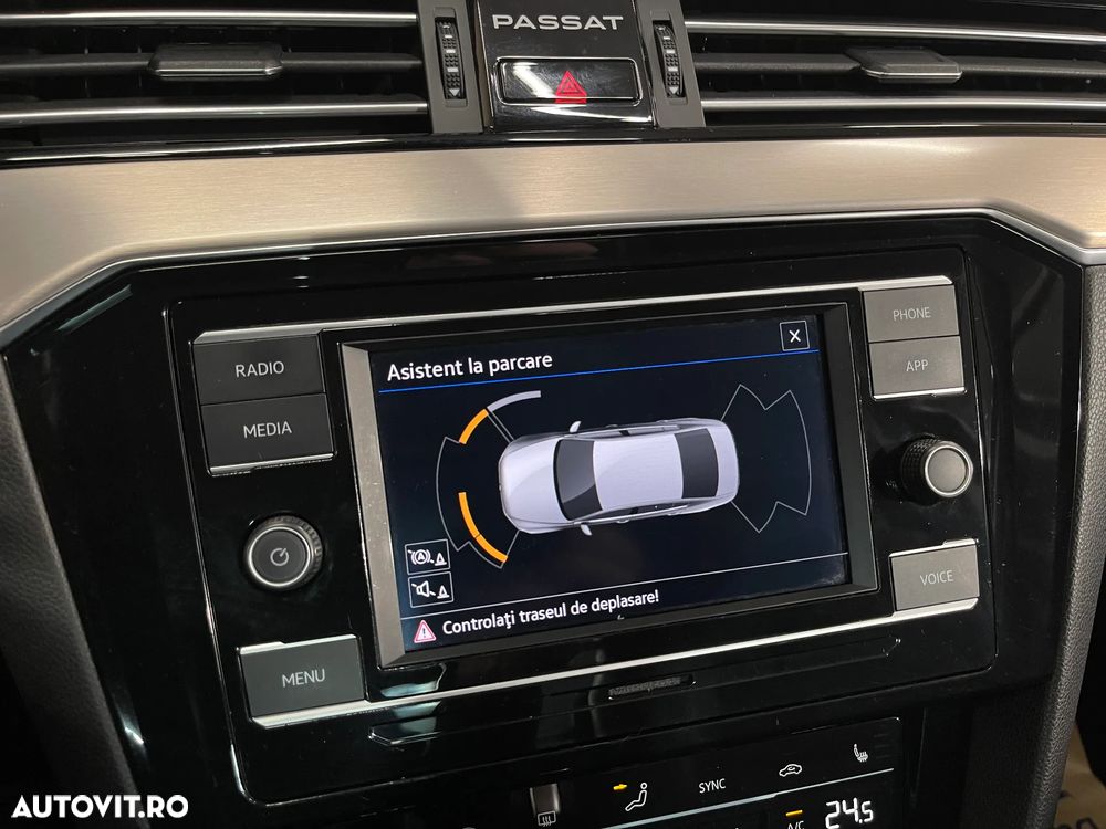 Volkswagen Passat 2.0 TDI DSG Highline - 16