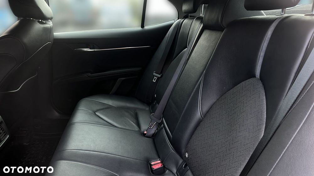 Toyota Camry 2.5 Hybrid Executive CVT - 14
