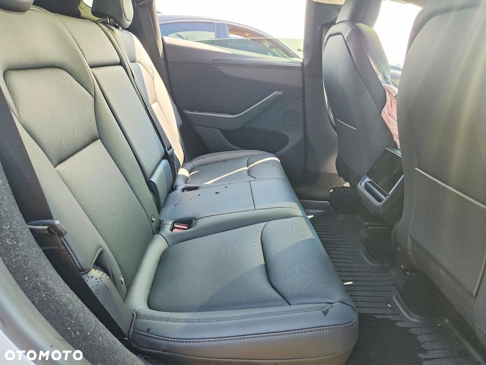 Tesla Model Y Premium Long Range Dual Motor AWD - 10