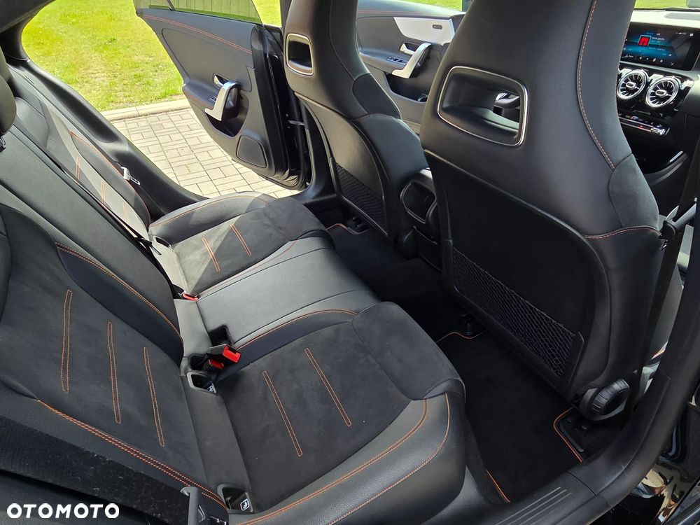 Mercedes-Benz CLA 200 d 8G-DCT Edition 2020 - 24