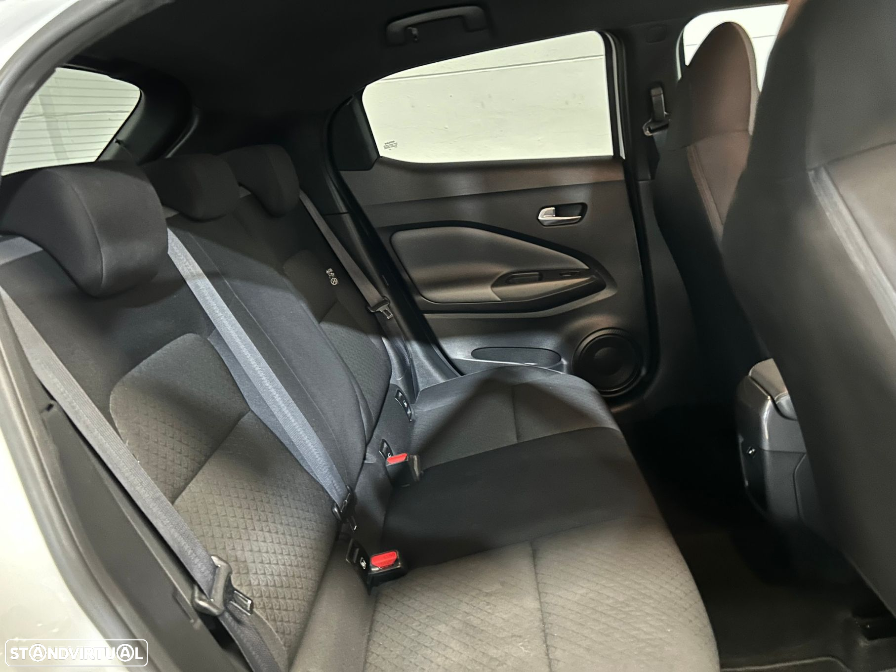 Nissan Juke 1.0 DIG-T N-Connecta - 17