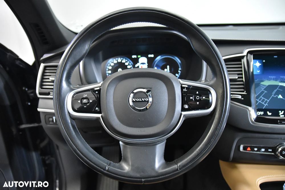 Volvo XC 90 - 17