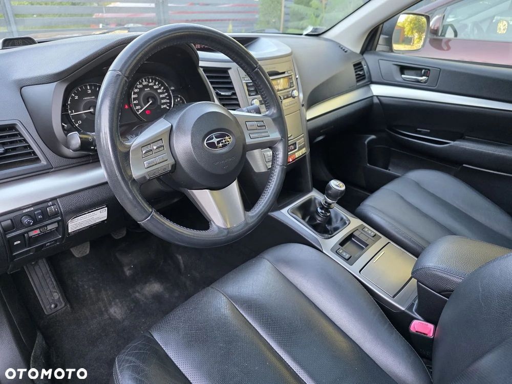 Subaru Outback 2.0D Exclusive - 24